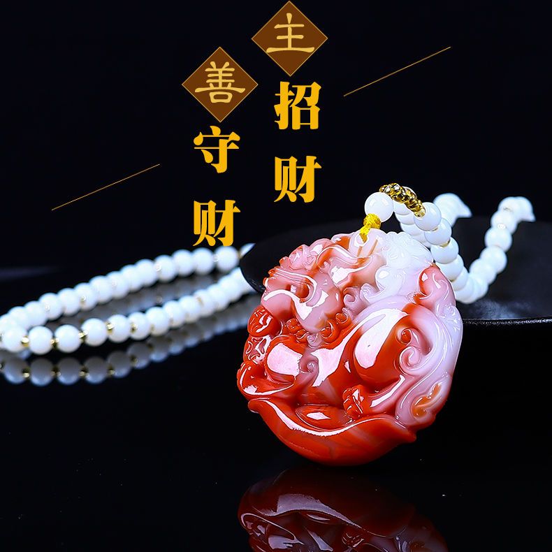 Natural jade chicken blood stone Hetian jade lucky Pixiu pendant, men's and women's Pixiu necklace, jade brand jade pendant pendant.
