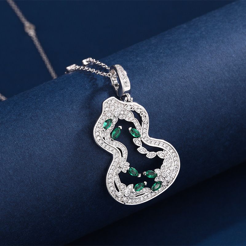 V gold Chinese trend hollow pattern colored diamond smart Ruyi gourd necklace female flower vine gourd large pendant 18k