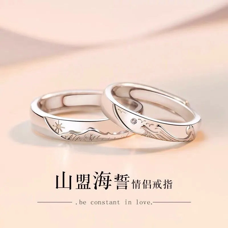 Silver couples against the ring, high -end custom Musan diamond