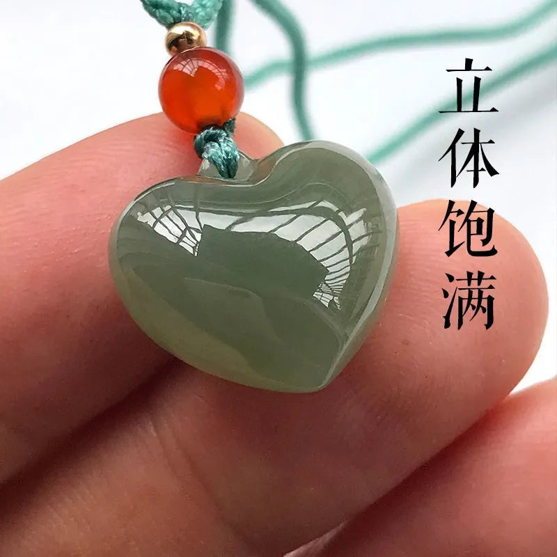 Hetian jade heart-shaped pendant, heart-shaped jade pendant, peach heart jade pendant necklace, small pendant.