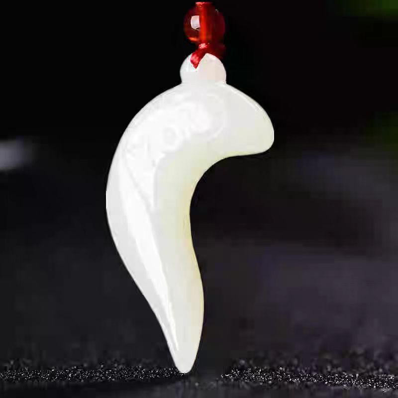A pair of white jade couples with jade pendants for men and women